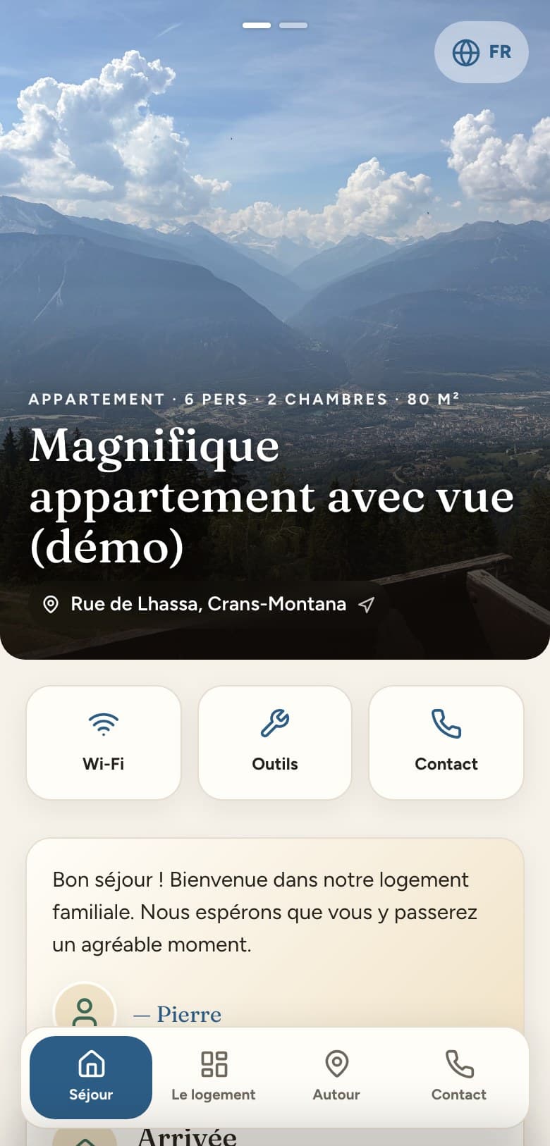 Le guide de démonstration padway ouvert sur un téléphone : photo du logement, adresse, puis les raccourcis vers le wifi, les outils et le contact.